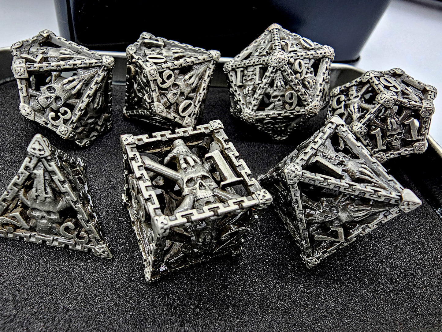 Hollow Metal Silver/Gray Skeleton DND Dice Set