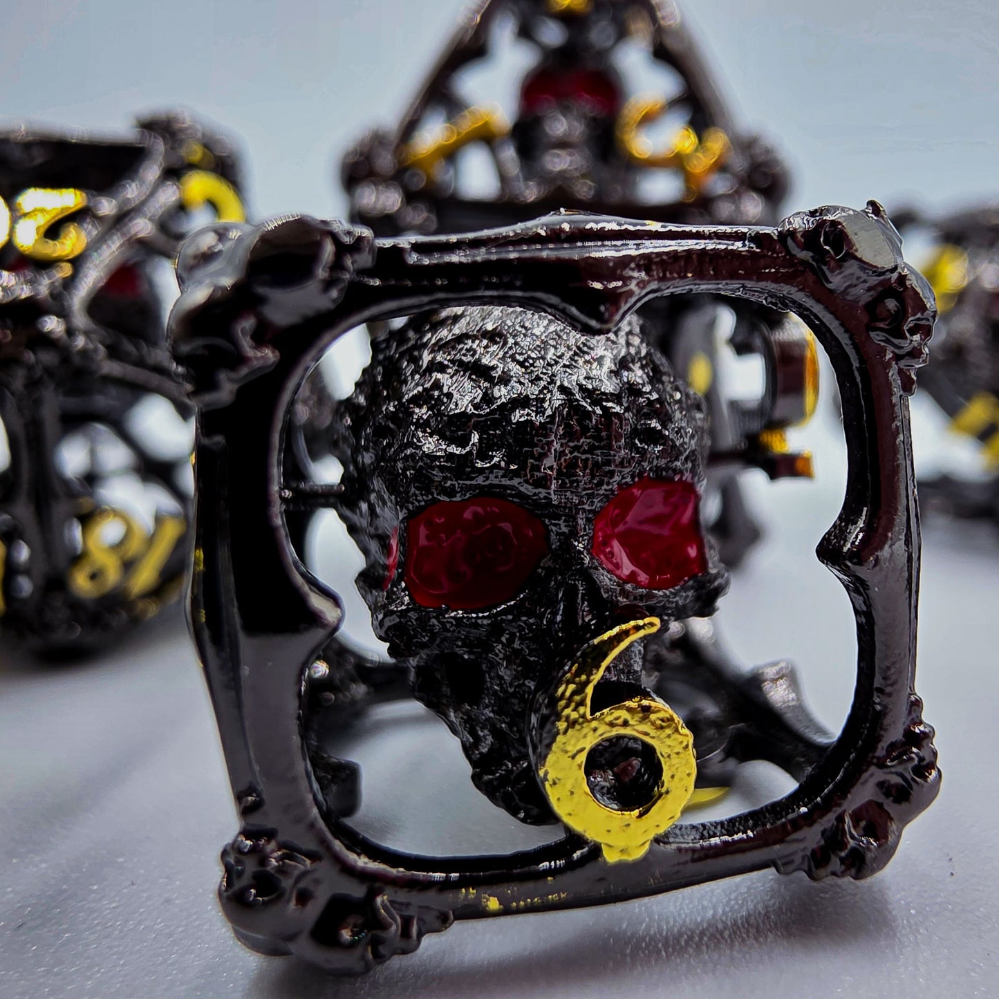 Black & Gold Hollow Metal 3D Skull DND Dice Set
