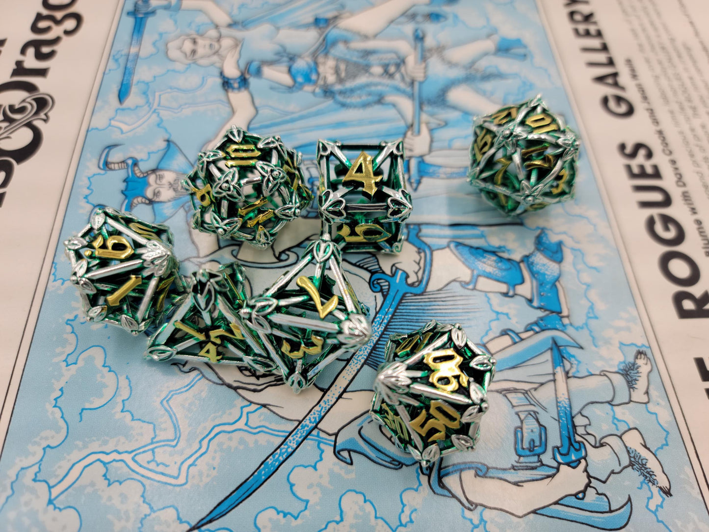 Green, Silver & Gold Hollow Metal Caltrops Dice