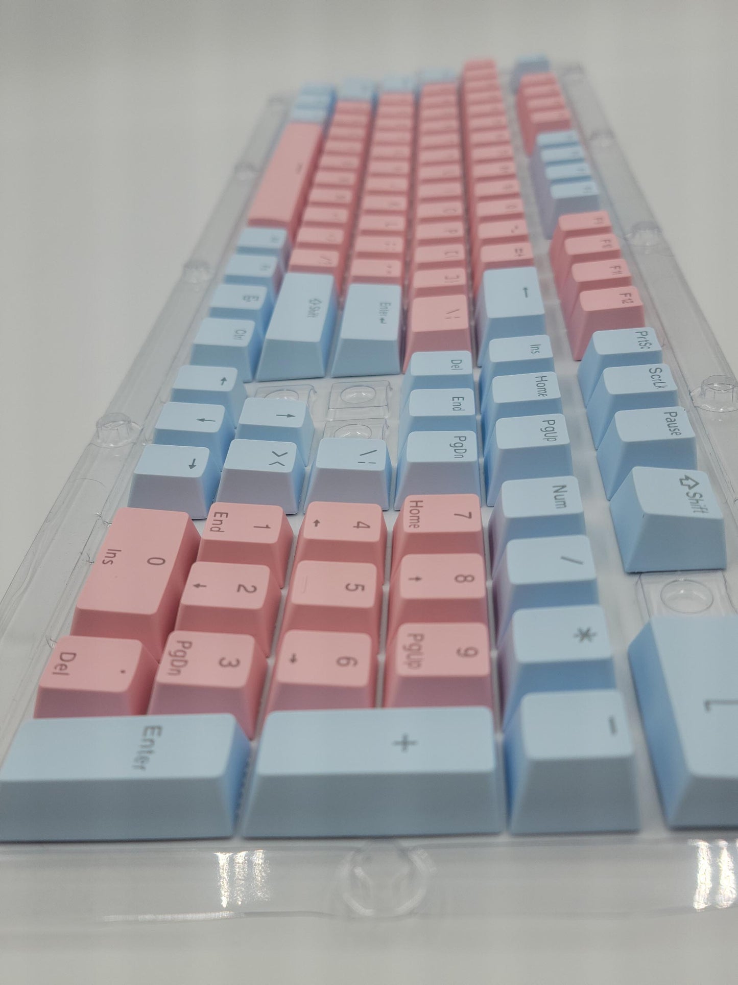 100% Full Size 104 Key Pink & Blue Keycap Set for Mechanical Keybaords