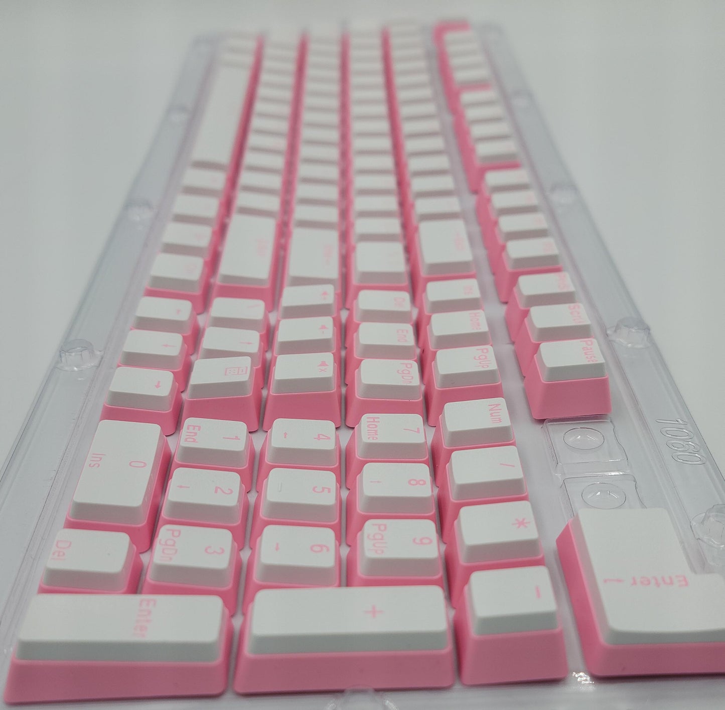 100% Full Size 104 Key Pink & White Pudding Keycap Set for Mechanical Keybaords