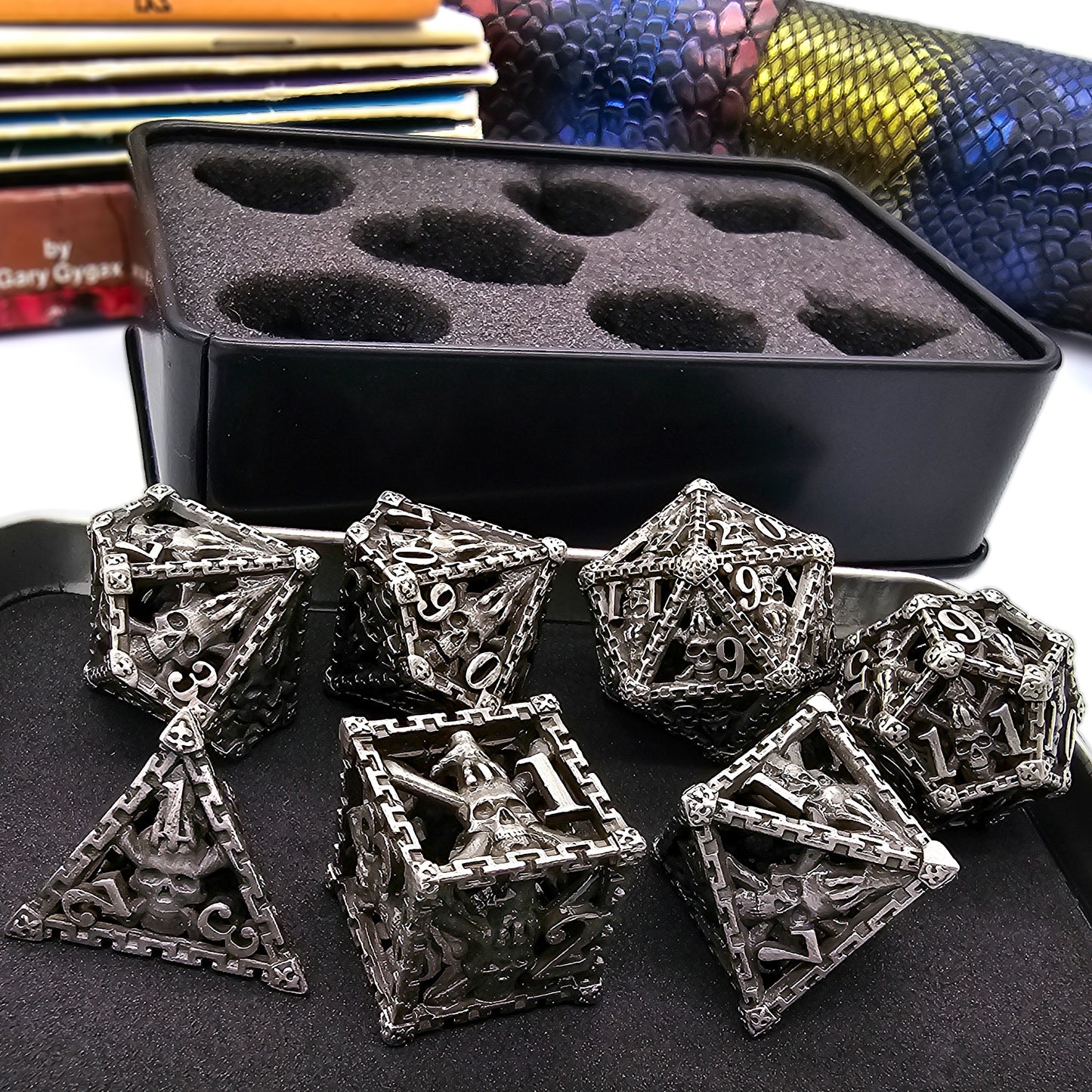 Hollow Metal Silver / Gray /Grey Skull/Skeleton 7 Piece Dice Set + Metal Container