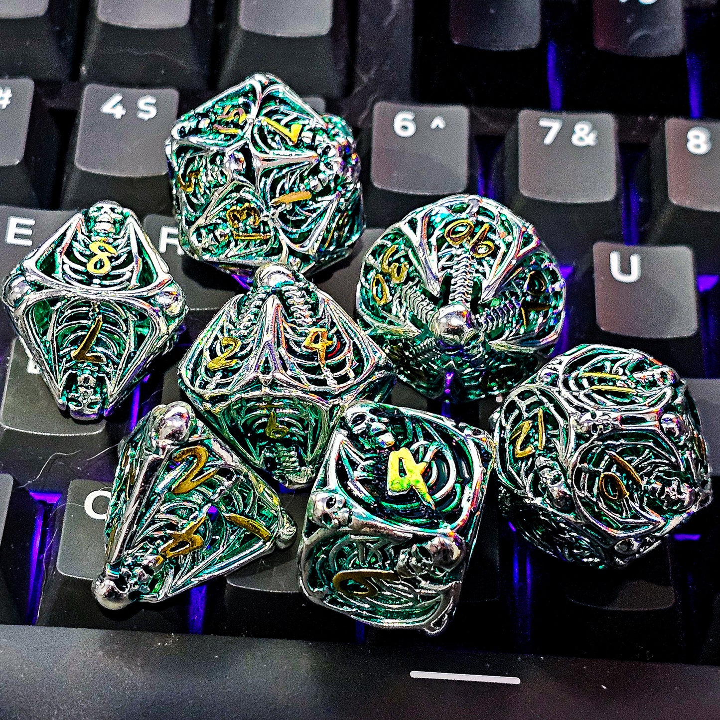 Hollow Metal Green Skeleton DND Dice Set