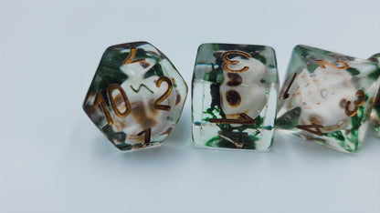 Resin Skull DND Dice Set