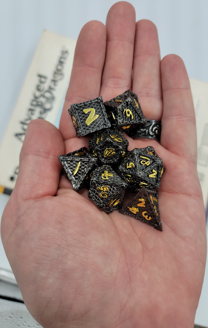 Black & Gold Dragon Scale Metal 7 Piece D&D Dice Set + Metal Box