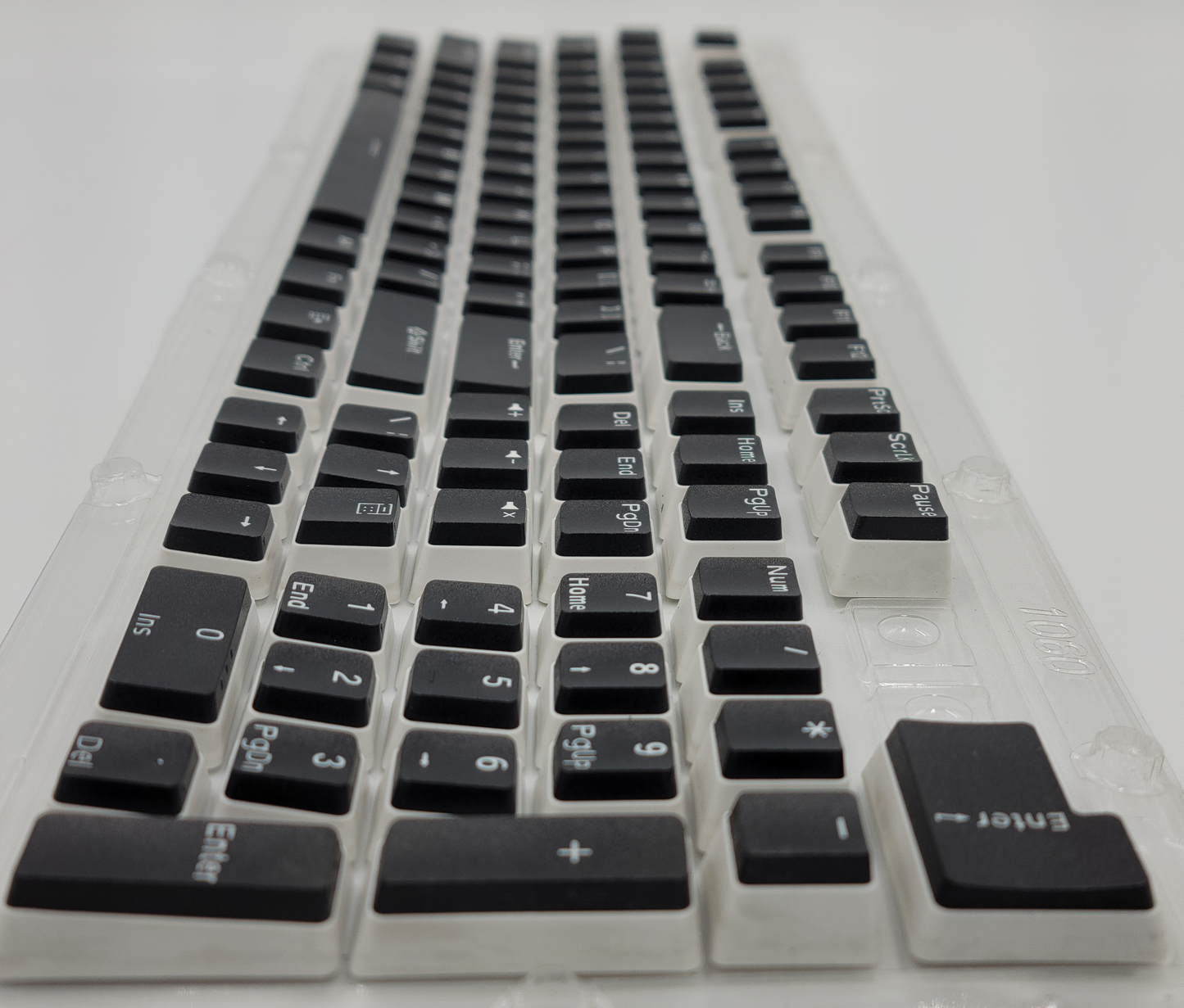 100% Full Size 104 Key Black & White Pudding Keycap Set for Mechanical Keyboards