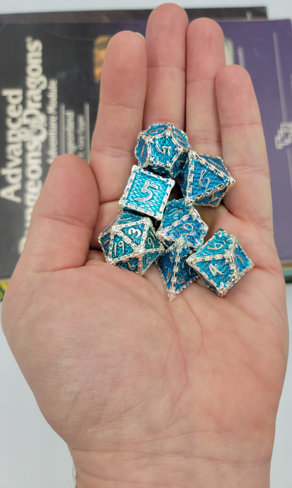 Blue & Silver Dragon Scale Metal 7 Piece D&D Dice Set + Metal Box