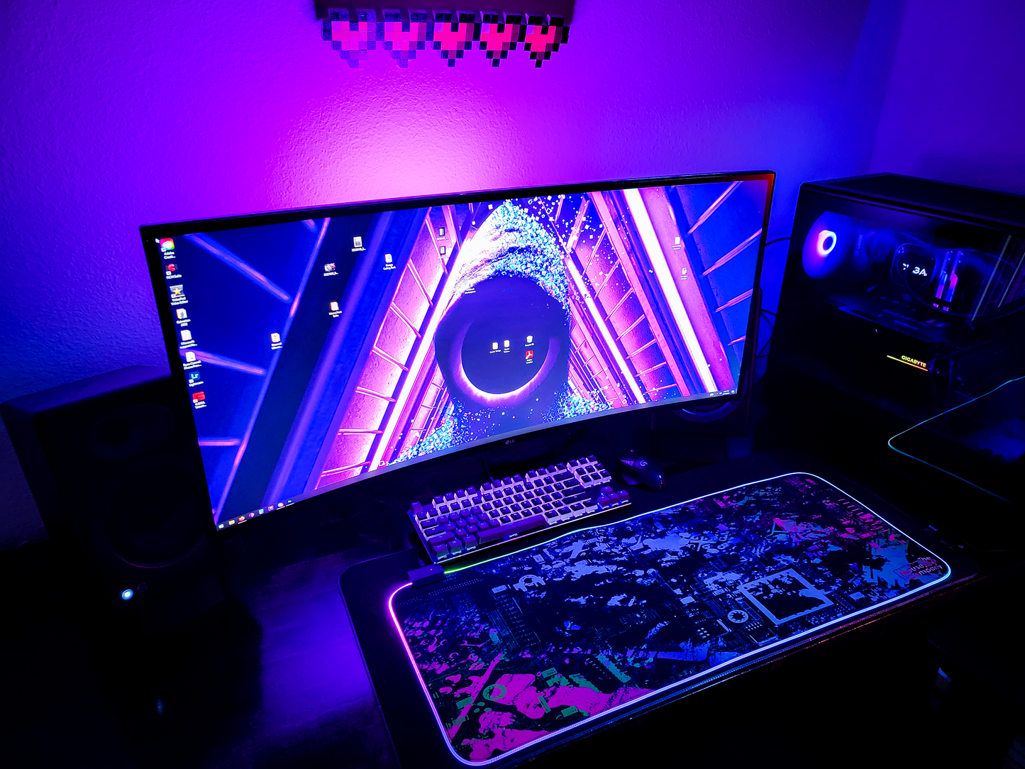 LED Gaming Mouse Pad Large RGB Extended Mousepad Keyboard Desk Anti-slip Mat PC